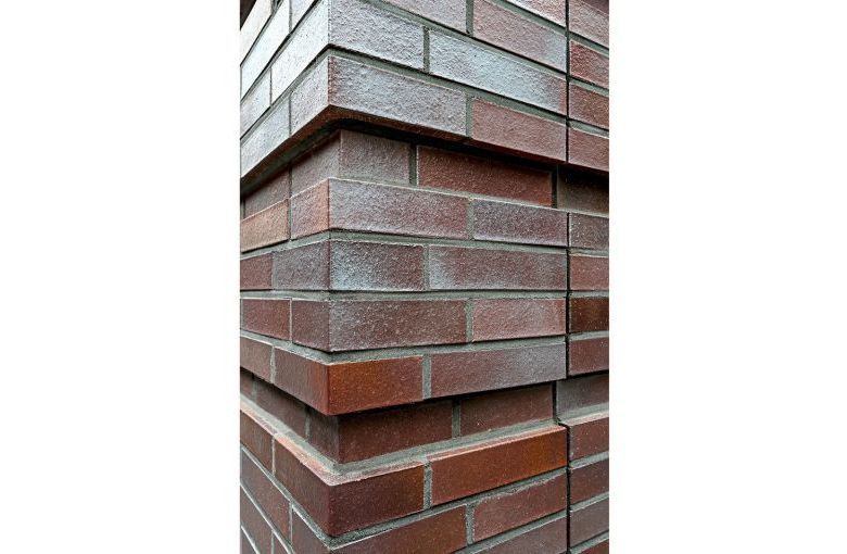 Клинкерный кирпич Muhr L10 Violettblau geflammt